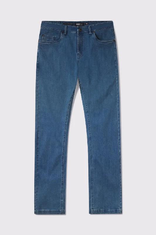 Boot Cut Athletic Fit Jeans 2.0