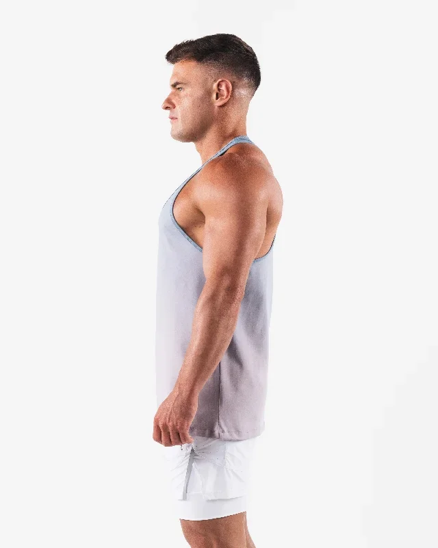 mens-wolf-head-outlined-stringer-still-water-gradient