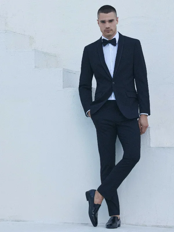 very-slim-fit-black-tuxedo